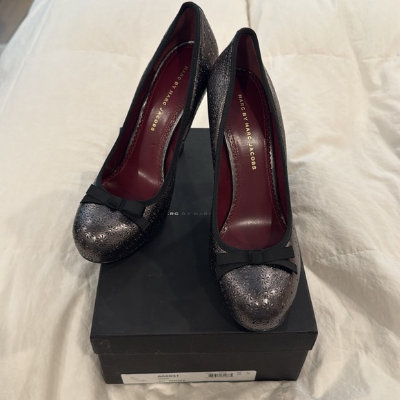 Marc by Marc Jacobs Heels style 606931 Smoke Color Size 40 US 10 - Picture 2 of 6